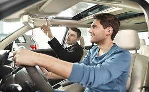 Schedule a test drive at Nissan Torres Corzo Renacimiento in Celaya, Guanajuato, México.